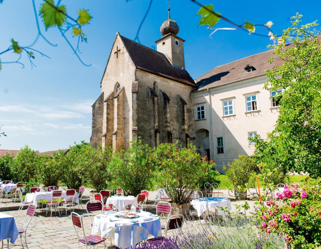 Gut Oberstockstall Hotel Kirchberg am Wagram Exterior foto